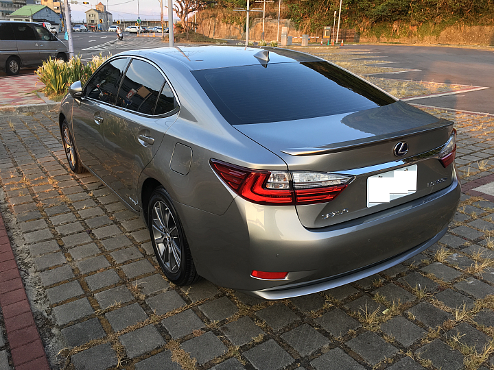 ES300h的開箱
