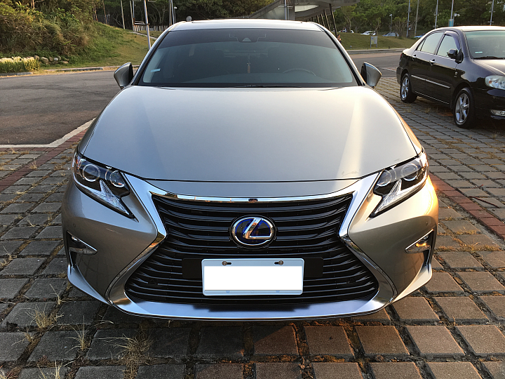ES300h的開箱