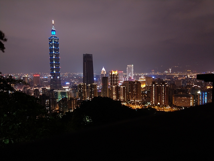 U11登象山 夕陽+夜景照片