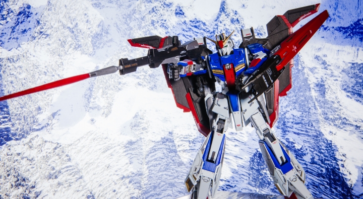 各位覺得鋼彈中哪一台機體的臉最帥呢？ 俊俏臉龐的Z鋼彈 RG BANDAI