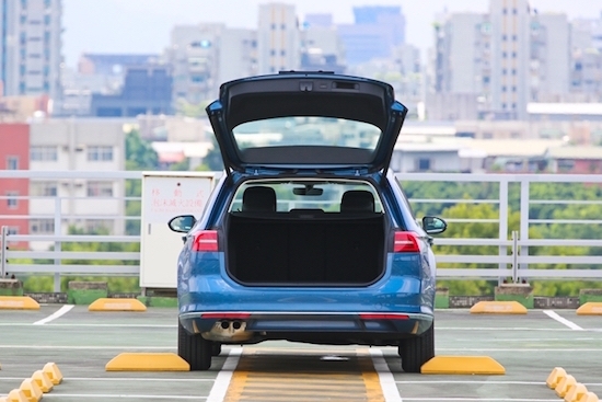 總算入手！Passat 330TSI開箱分享