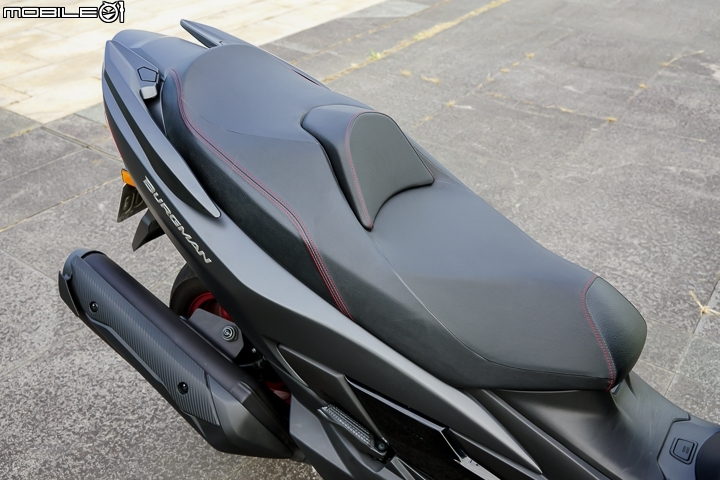 進口黃牌羊之爭 SUZUKI Burgman 400 ABS