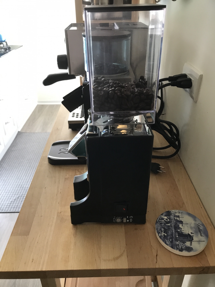 [分享文] Rancilio Silvia V5 + Rocky + Eureka Mignon