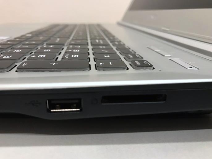 MSI美型商務機 PE62 7RD 簡易開箱