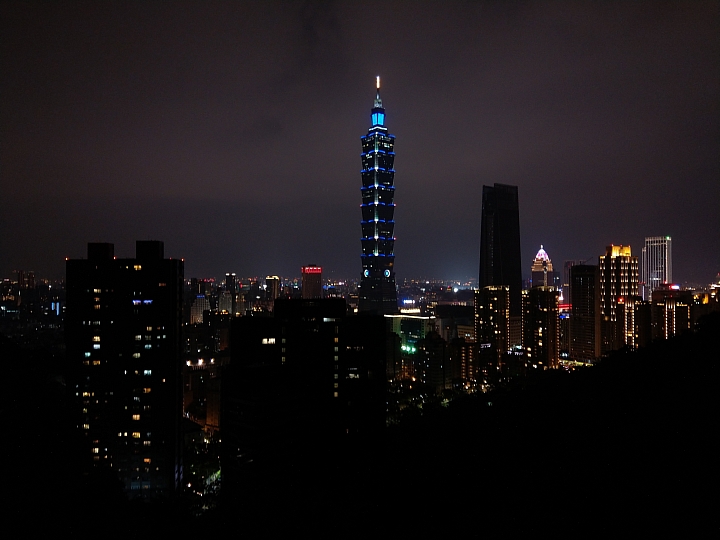 U11登象山 夕陽+夜景照片