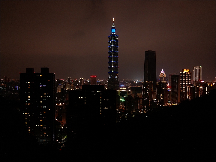 U11登象山 夕陽+夜景照片
