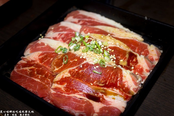 (邀稿)高雄新興︱野饌日式炭火燒肉火烤兩吃吃到飽