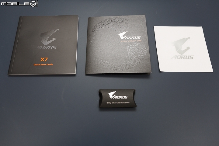 薄型機身 高階效能 AORUS X7 DT v7 電競筆電