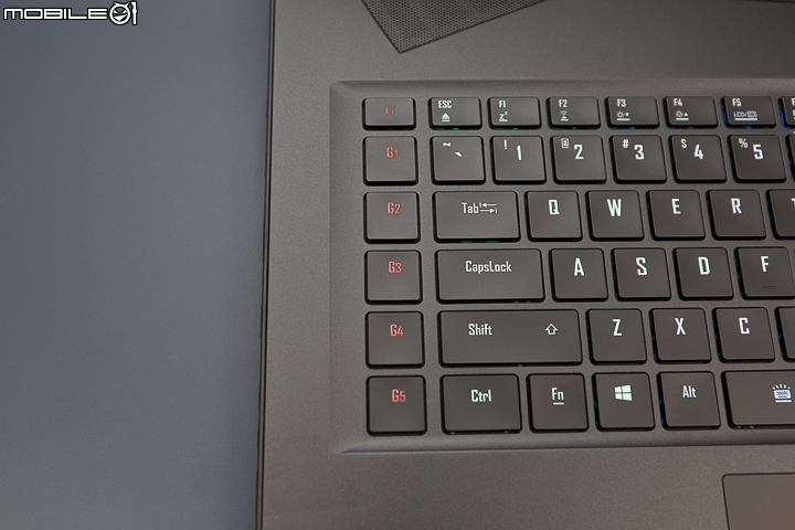 薄型機身 高階效能 AORUS X7 DT v7 電競筆電