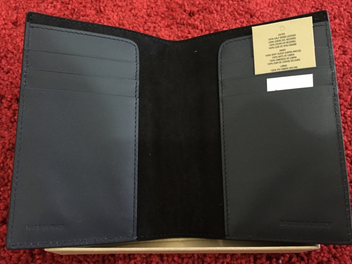 [分享] Burberry LONDON LEATHER 護照夾 & CASHNERE 圍巾