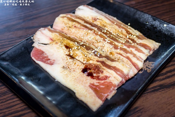 (邀稿)高雄新興︱野饌日式炭火燒肉火烤兩吃吃到飽