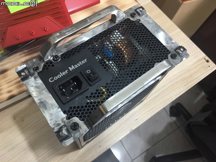 【機殼改裝】CoolerMaster Maker 5T 迷彩風格改裝