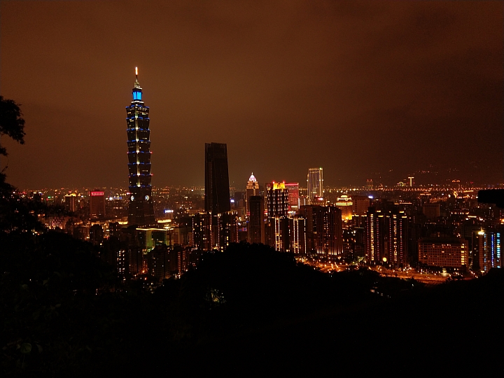 U11登象山 夕陽+夜景照片