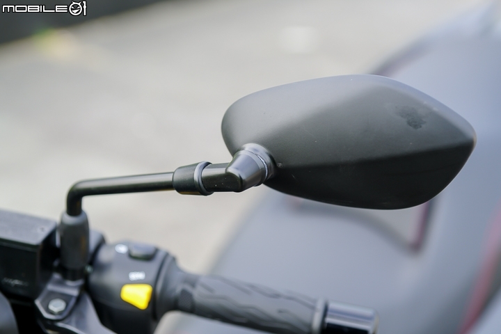 進口黃牌羊之爭 SUZUKI Burgman 400 ABS