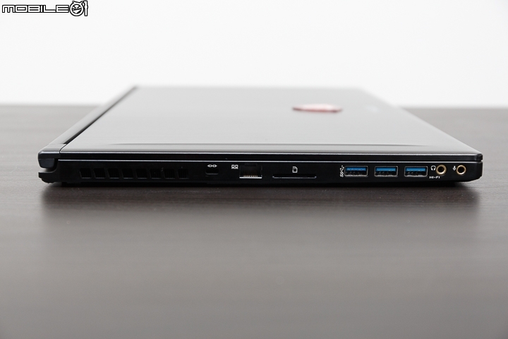 MSI GS63VR 7RG Stealth Pro 再探 MAX-Q 架構電競筆電