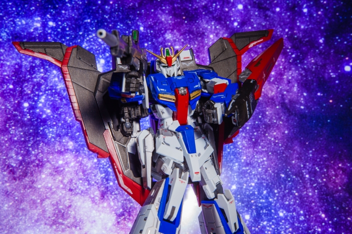 各位覺得鋼彈中哪一台機體的臉最帥呢？ 俊俏臉龐的Z鋼彈 RG BANDAI