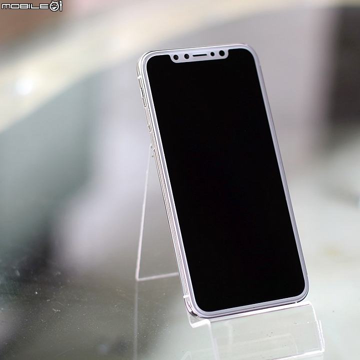 i phone8 模型機開始出貨了