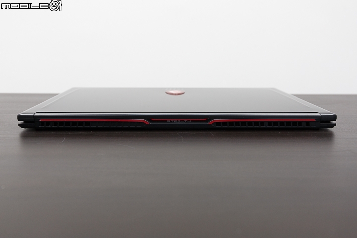 MSI GS63VR 7RG Stealth Pro 再探 MAX-Q 架構電競筆電