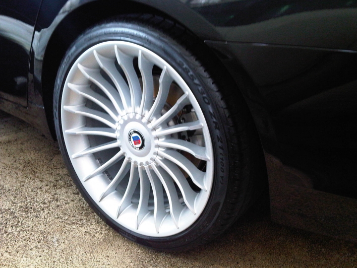 ALPINA 21吋前後配鋁圈是否能裝在G12 ( 740Li ) 上???