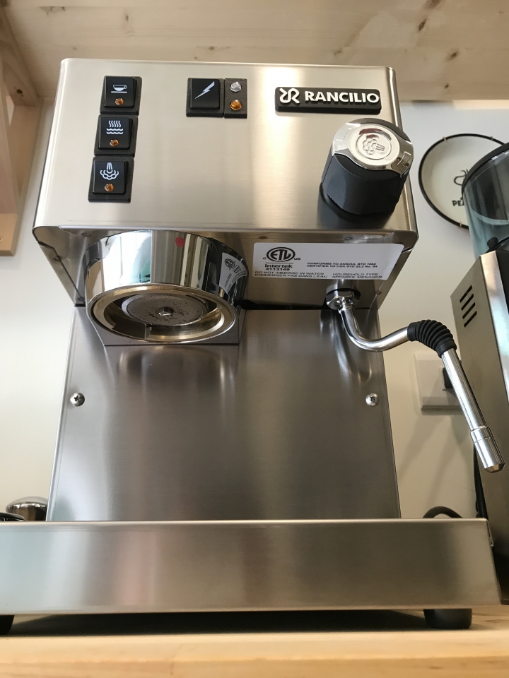 [分享文] Rancilio Silvia V5 + Rocky + Eureka Mignon