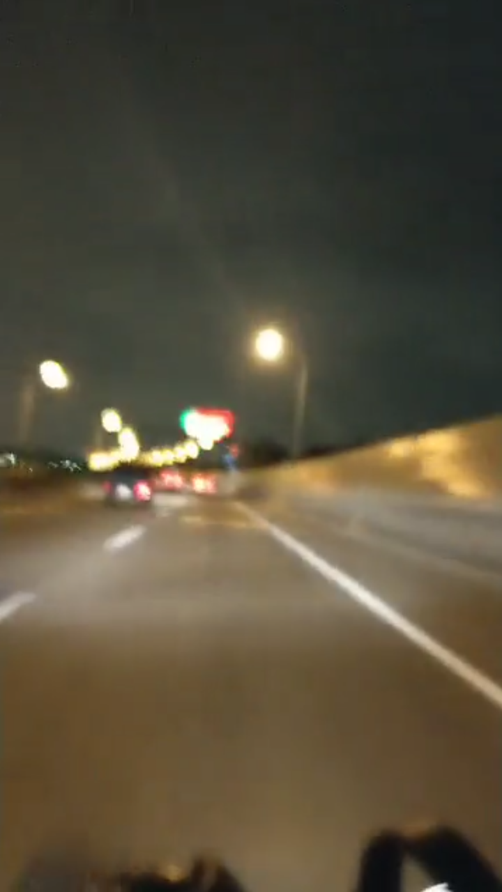 U11 當成行車紀錄器 畫面彎彎曲曲