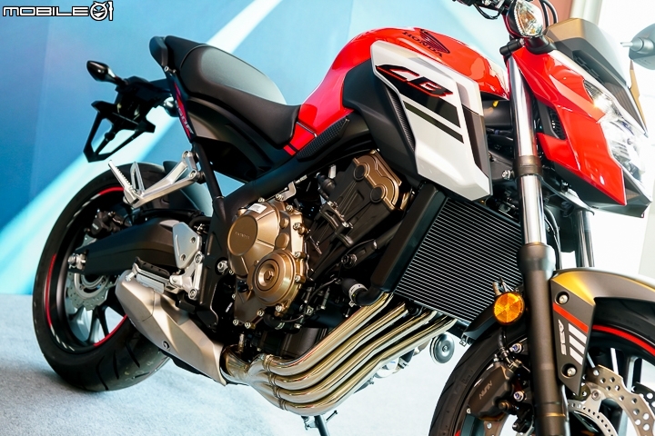 面面俱到 2017 HONDA Motorcycle CB650F & CBR650F 賽道試駕