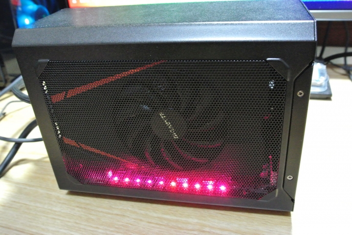 AORUS GTX 1070 Gaming Box 顯卡外接也可以歐~輕測試