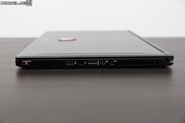MSI GS63VR 7RG Stealth Pro 再探 MAX-Q 架構電競筆電