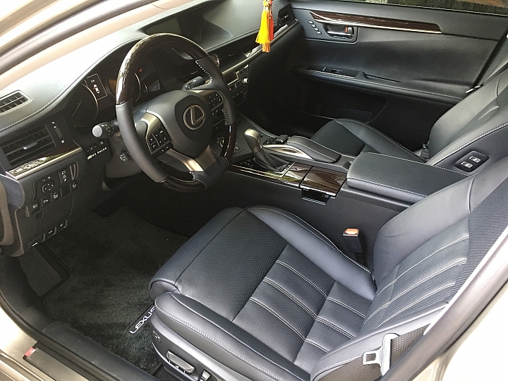 ES300h的開箱