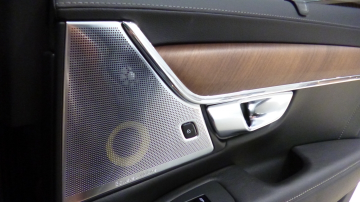 保養兼賞車 V90和V90CC