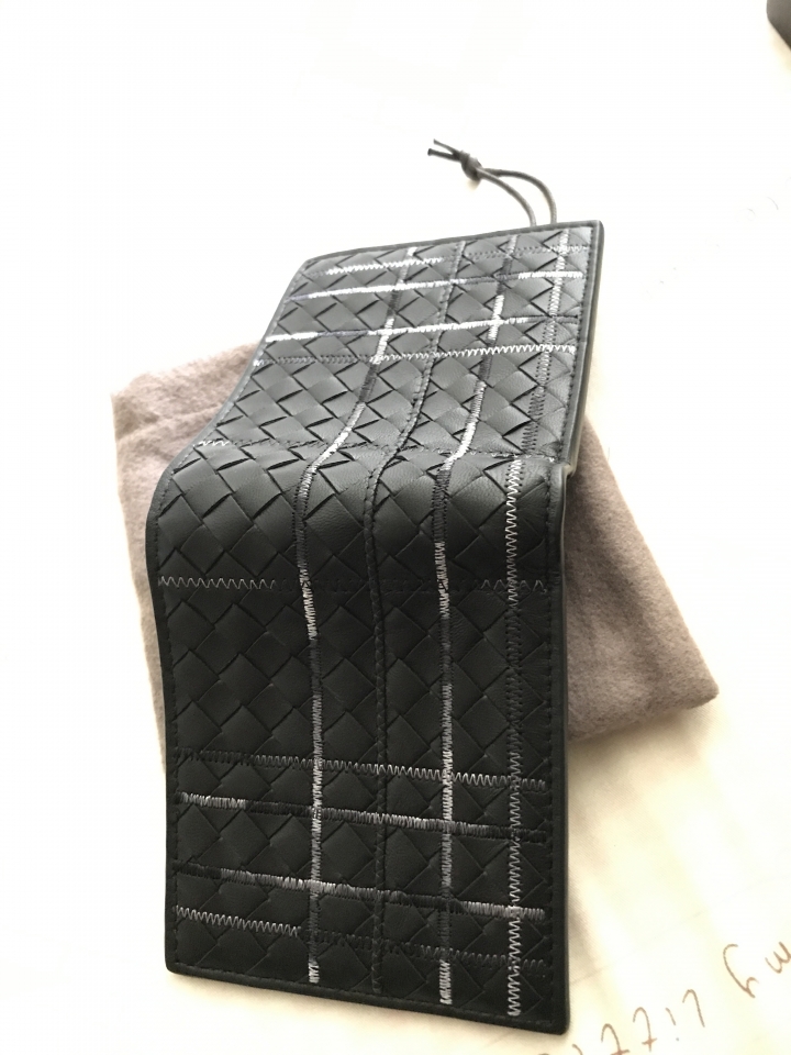 Bottega Venet 新款 短夾 分享