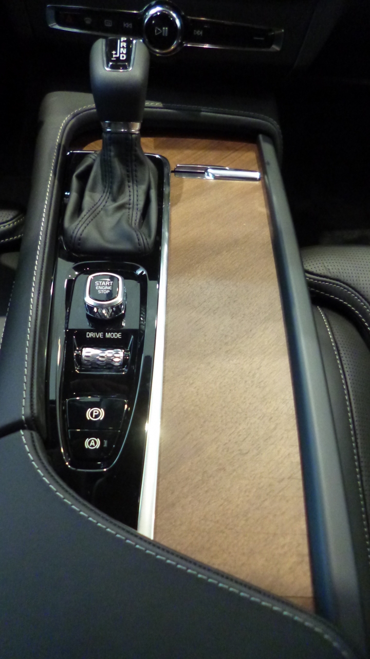 保養兼賞車 V90和V90CC