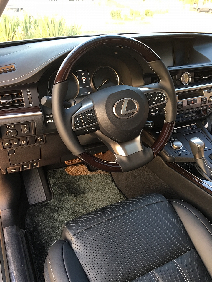 ES300h的開箱
