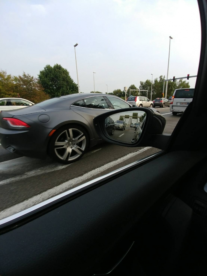 昨天下班看到的車