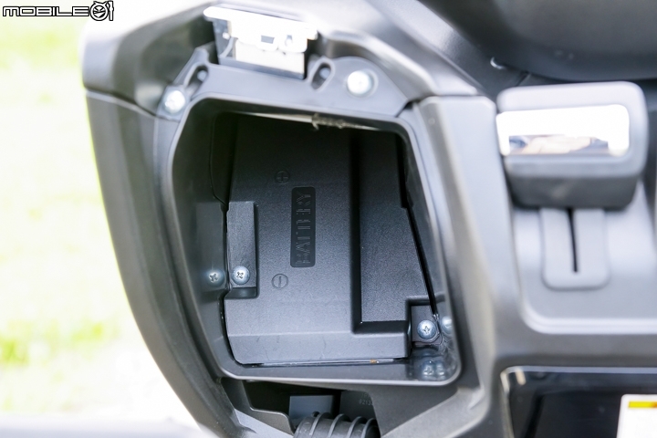 進口黃牌羊之爭 SUZUKI Burgman 400 ABS