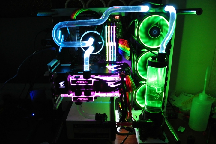 鷹神 AORUS GTX 1080 Ti Waterforce WB 水冷卡 測試篇