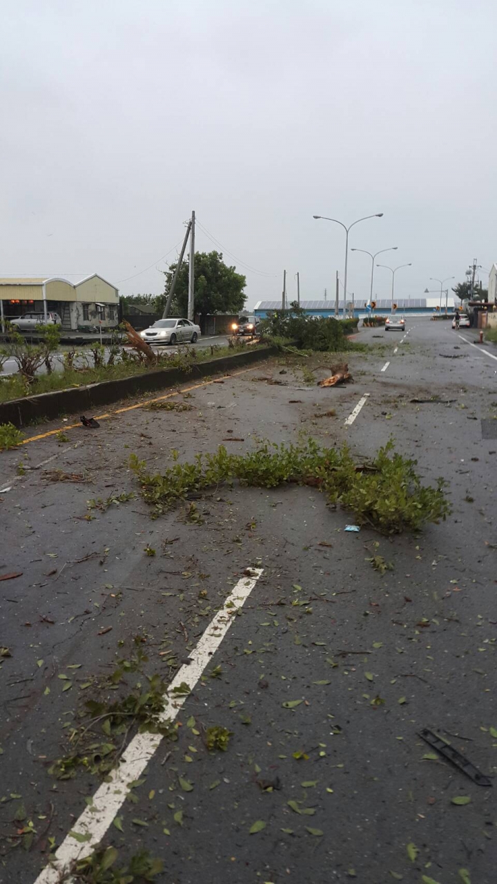 雲林嚴重車禍