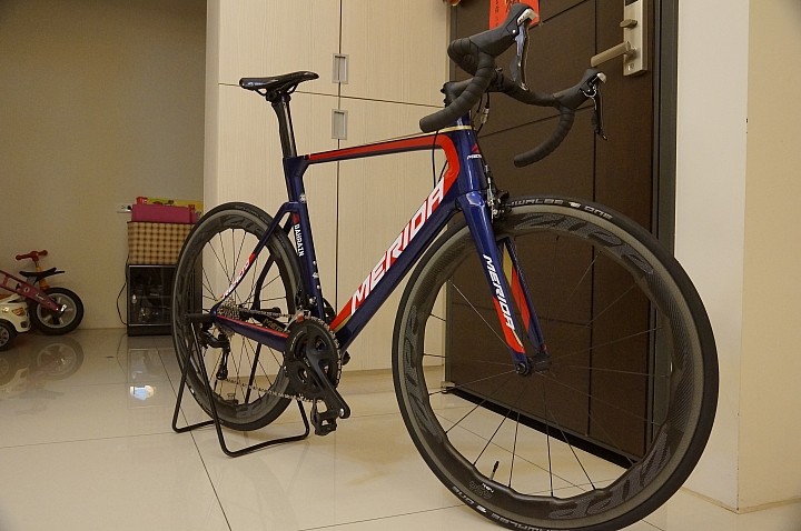 [開箱] 2018 MERIDA Reacto 4000TW  車隊版圖裝(美申藍)