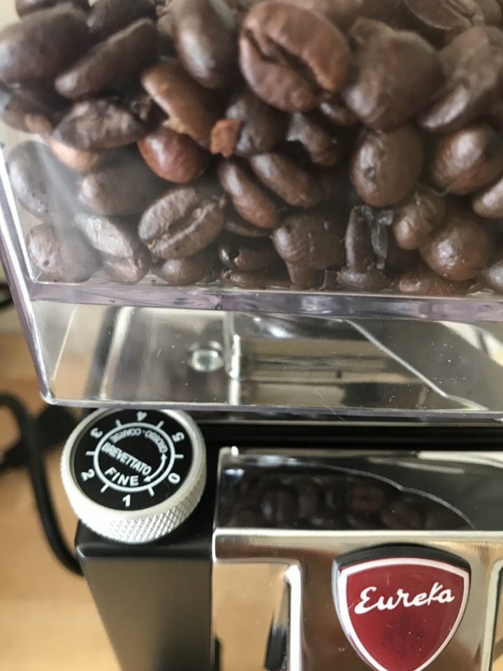 [分享文] Rancilio Silvia V5 + Rocky + Eureka Mignon