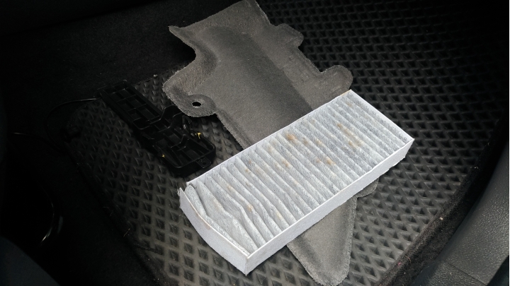 請教Focus MK3 冷氣濾網形式問題