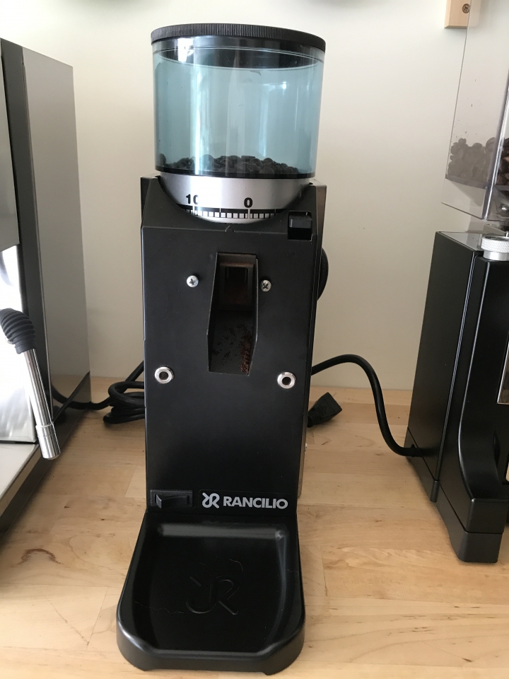 [分享文] Rancilio Silvia V5 + Rocky + Eureka Mignon