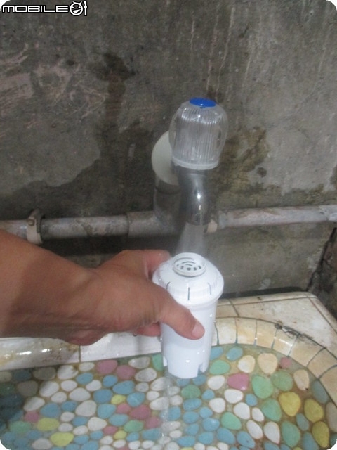 (開箱)【美國Brondell   H2O + 長效濾水壺】,專利技術有效過濾雜質,讓我們喝出健康,喝出美麗.