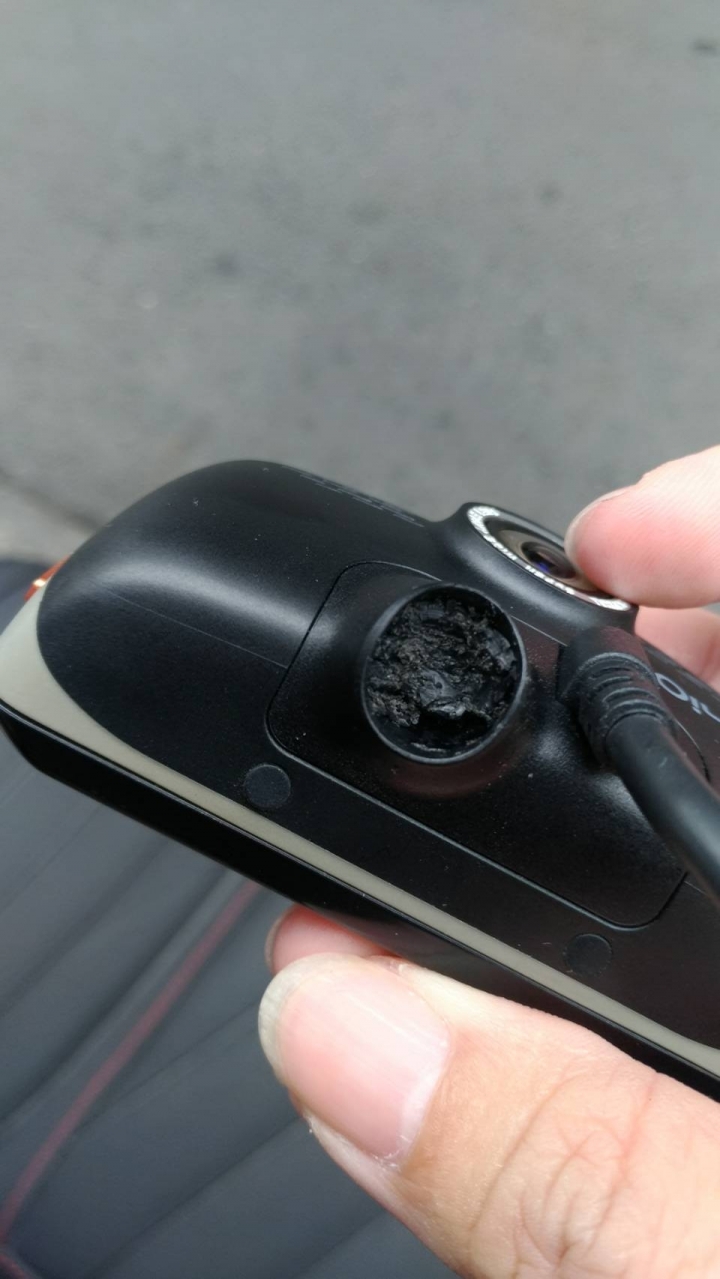 MIO行車紀錄器的車架