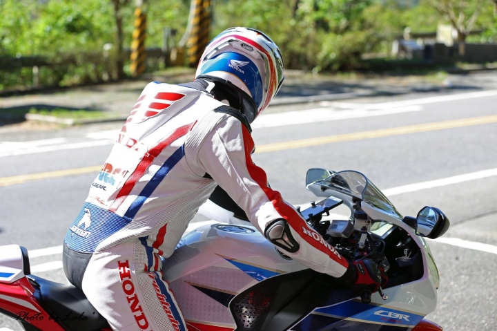 開箱，人生第一件皮衣~~~~(第二PO)