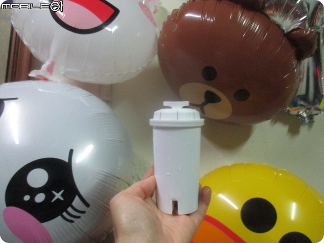 (開箱)【美國Brondell   H2O + 長效濾水壺】,專利技術有效過濾雜質,讓我們喝出健康,喝出美麗.