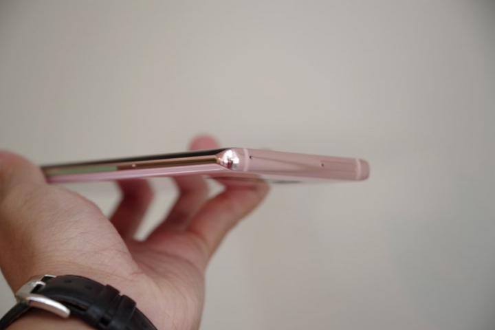 Galaxy Note 8 星砂粉 不錯看，蠻適合送人的
