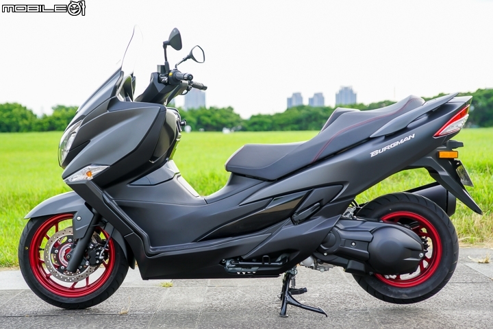 進口黃牌羊之爭 SUZUKI Burgman 400 ABS