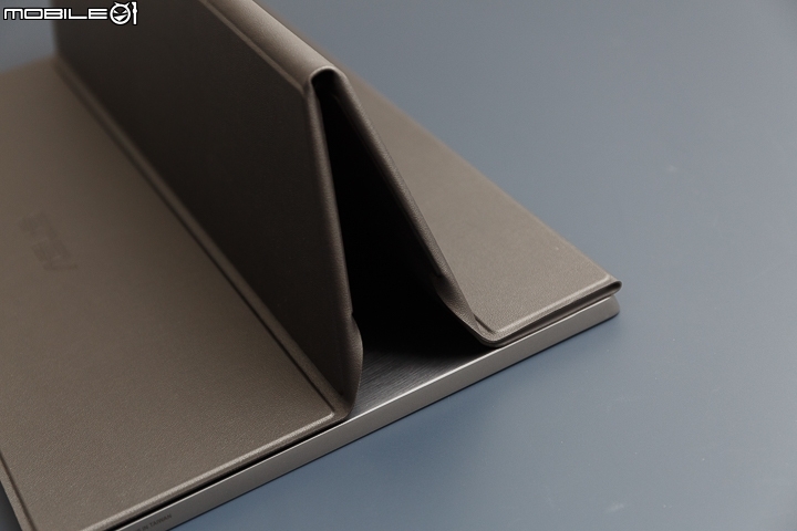 ASUS ZenScreen MB16AC 可攜式顯示器 是多餘？還是便利？
