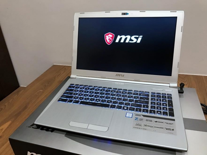 MSI美型商務機 PE62 7RD 簡易開箱