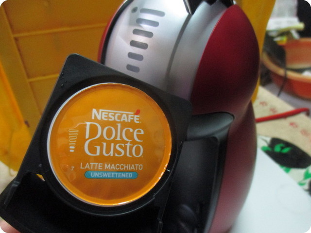 (開箱) 【"GENIO 2"】紅企鵝「雀巢多趣酷思膠囊咖啡機 NESCAFE Dolce Gusto」。